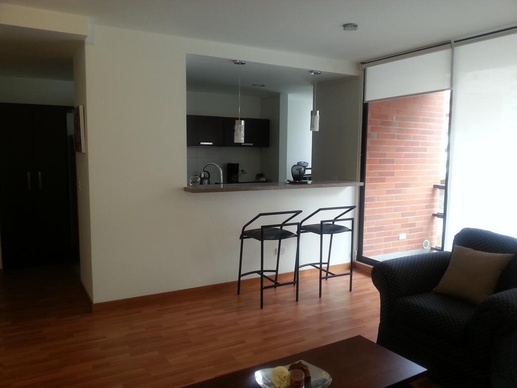 Suites Metropoli Edificio Torino Кито Номер фото