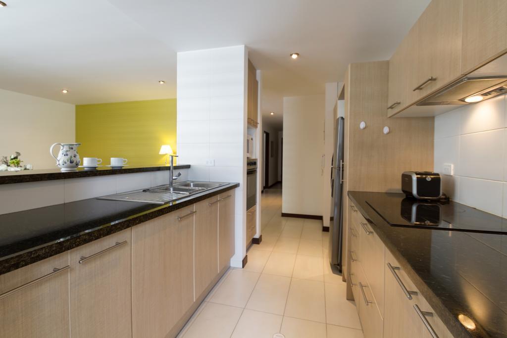 Suites Metropoli Edificio Torino Кито Экстерьер фото