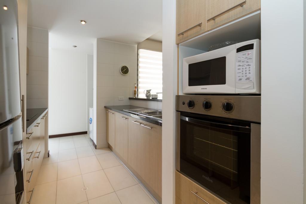 Suites Metropoli Edificio Torino Кито Экстерьер фото